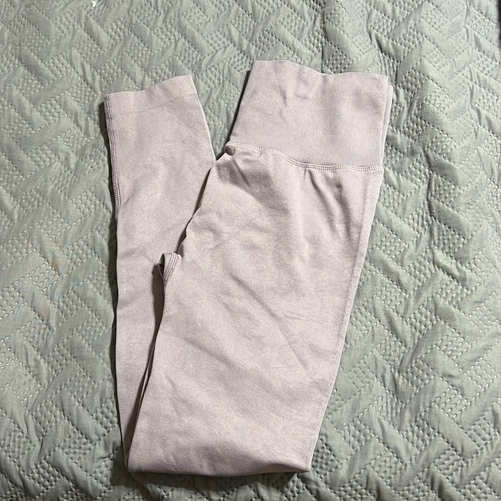 Purple seamless, scrunch butt leggings